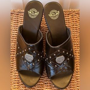 Milwaukee Performance Wedge Mules Size‎ 9